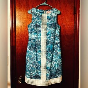 Holy Grail Lilly Pulitzer Dark and Stormy print. Excellent condition.